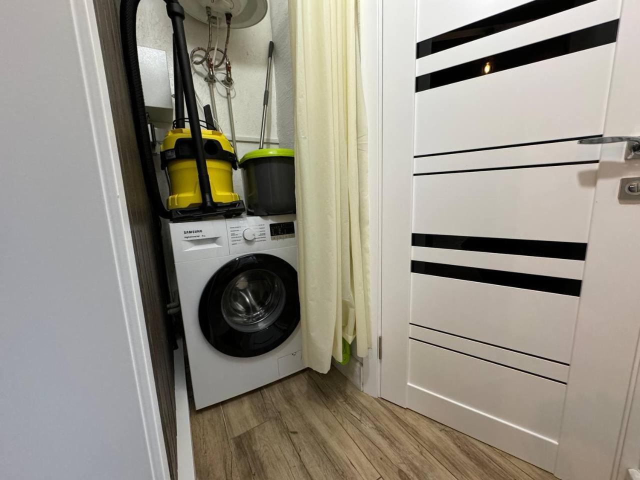 Tustan Apart Urych Extérieur photo